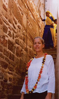 Maggi on stairs